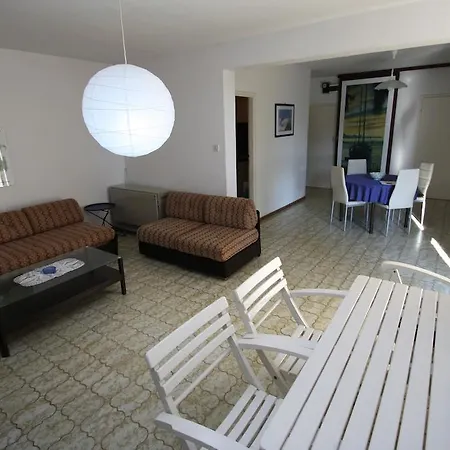 Apartment Ivana *